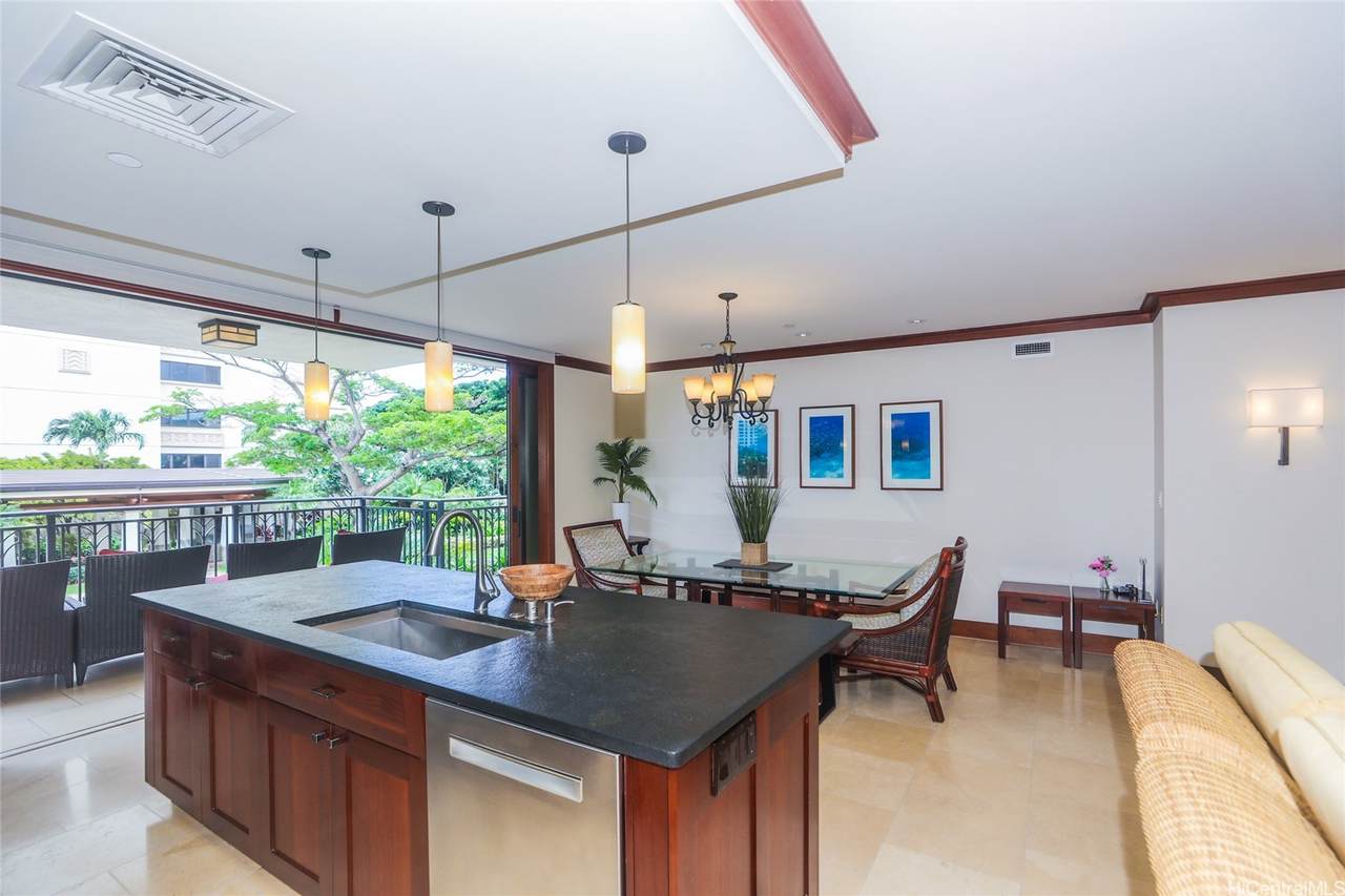 https://bt-photos.global.ssl.fastly.net/honolulu/1280_boomver_1_202510020-2.jpg
