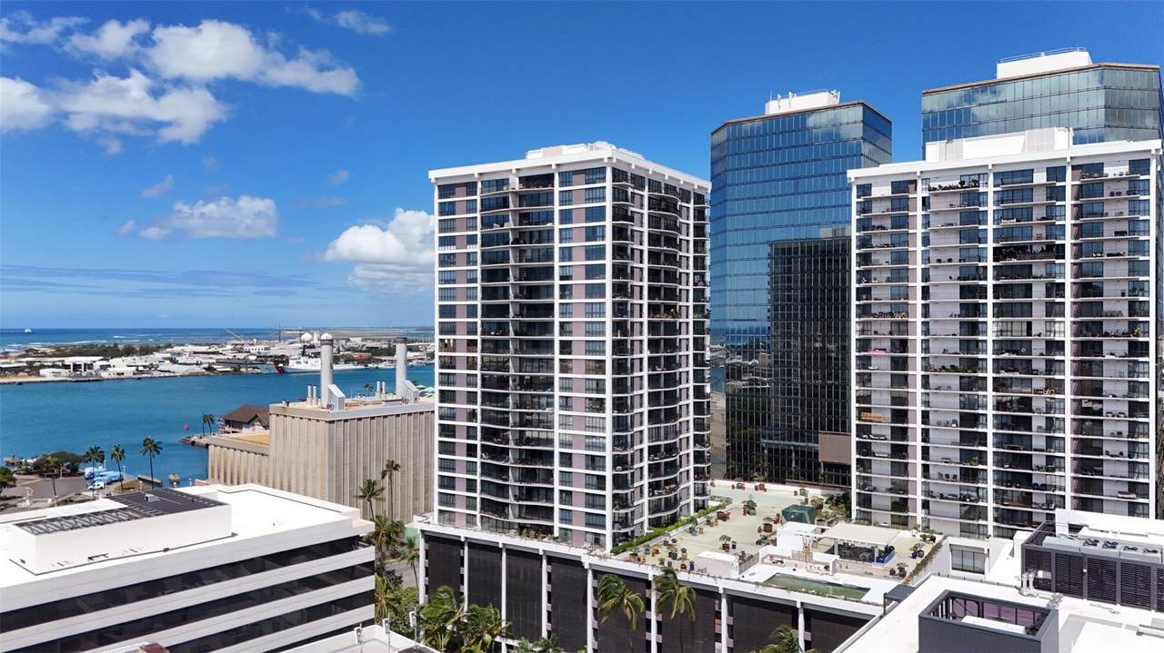 700 Richards Street - Photo 1
