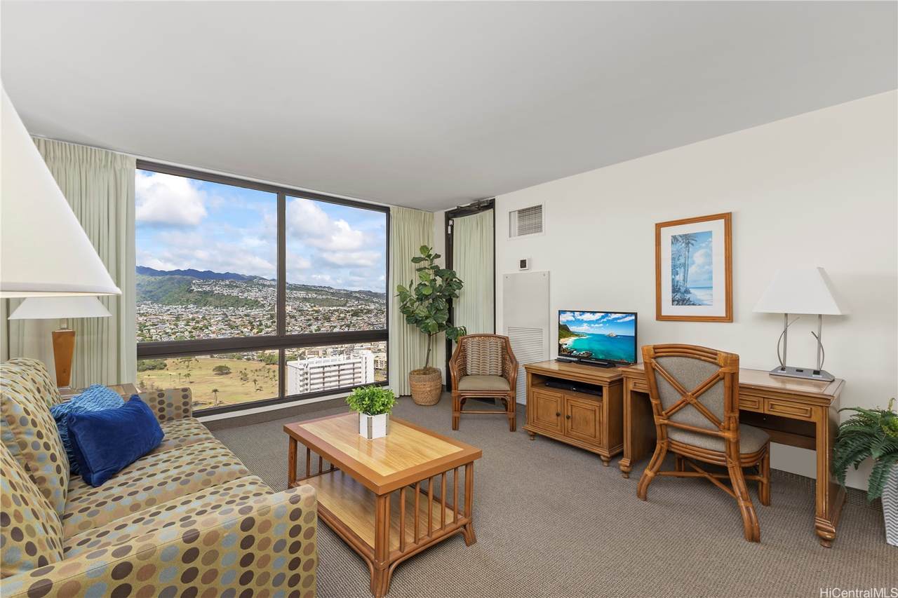 229 Paoakalani Avenue - Photo 1