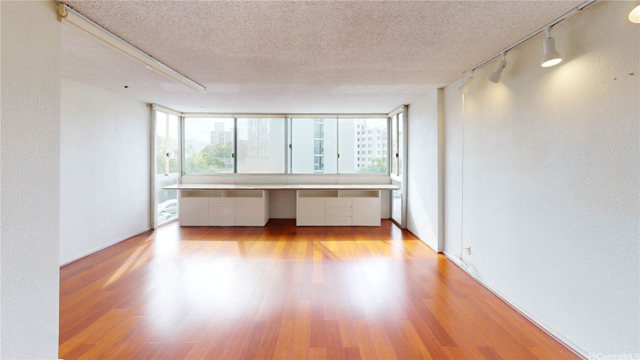 1624 Kanunu Street - Photo 1