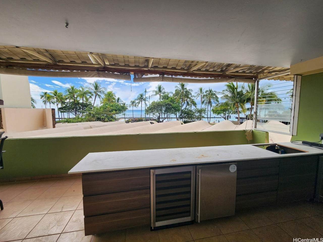 2500 Kalakaua Avenue - Photo 1