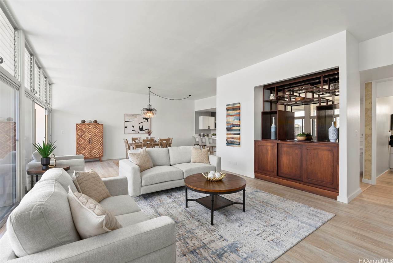 500 University Avenue - Photo 1