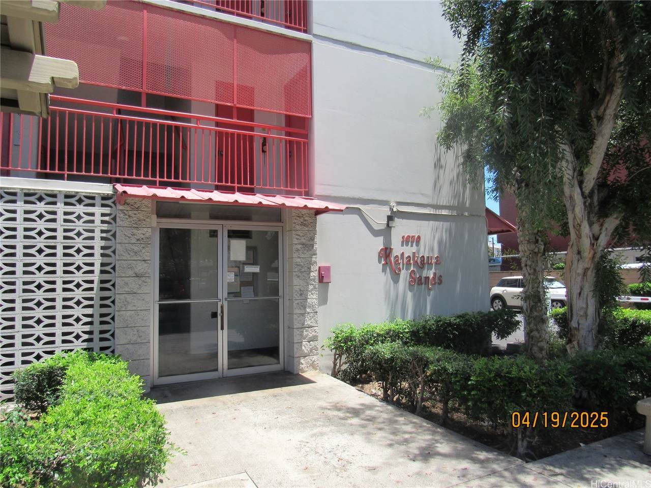 1670 Kalakaua Avenue - Photo 1