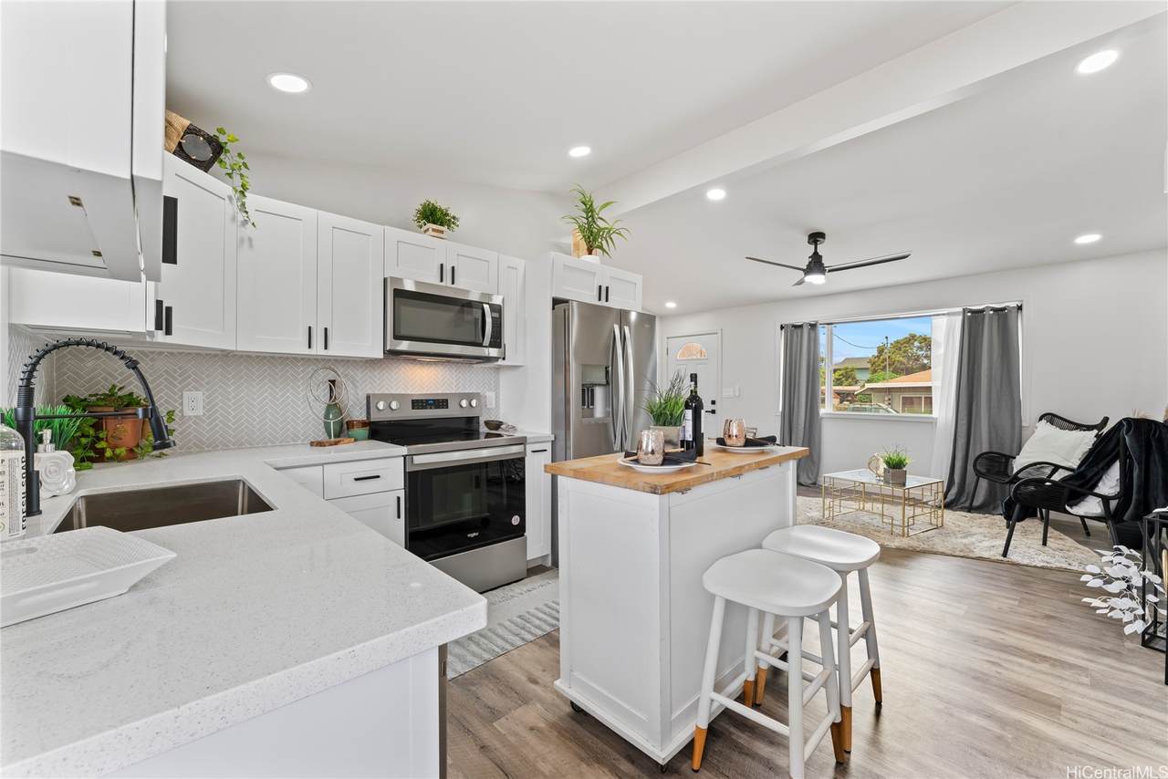 87-888 Waapuhi Street - Photo 1
