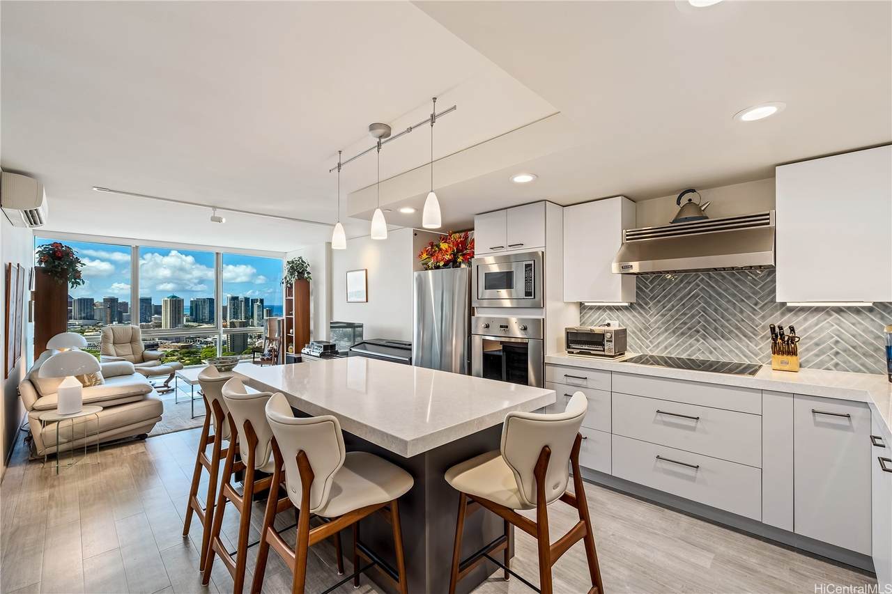 1200 Queen Emma Street - Photo 1