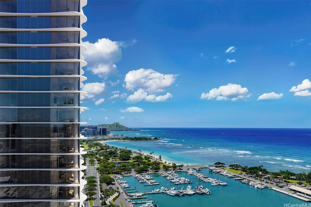 928 Ala Moana Boulevard - Photo 1
