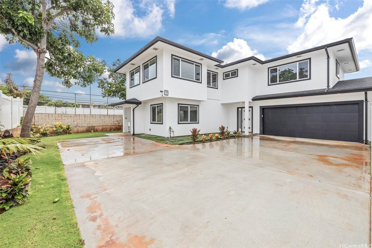 1528 Hooli Circle - Photo 1