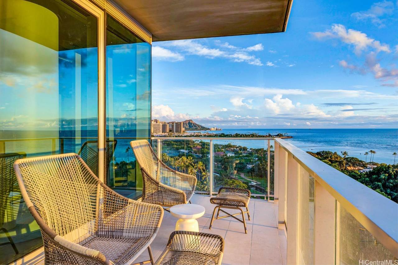 1118 Ala Moana Boulevard - Photo 1