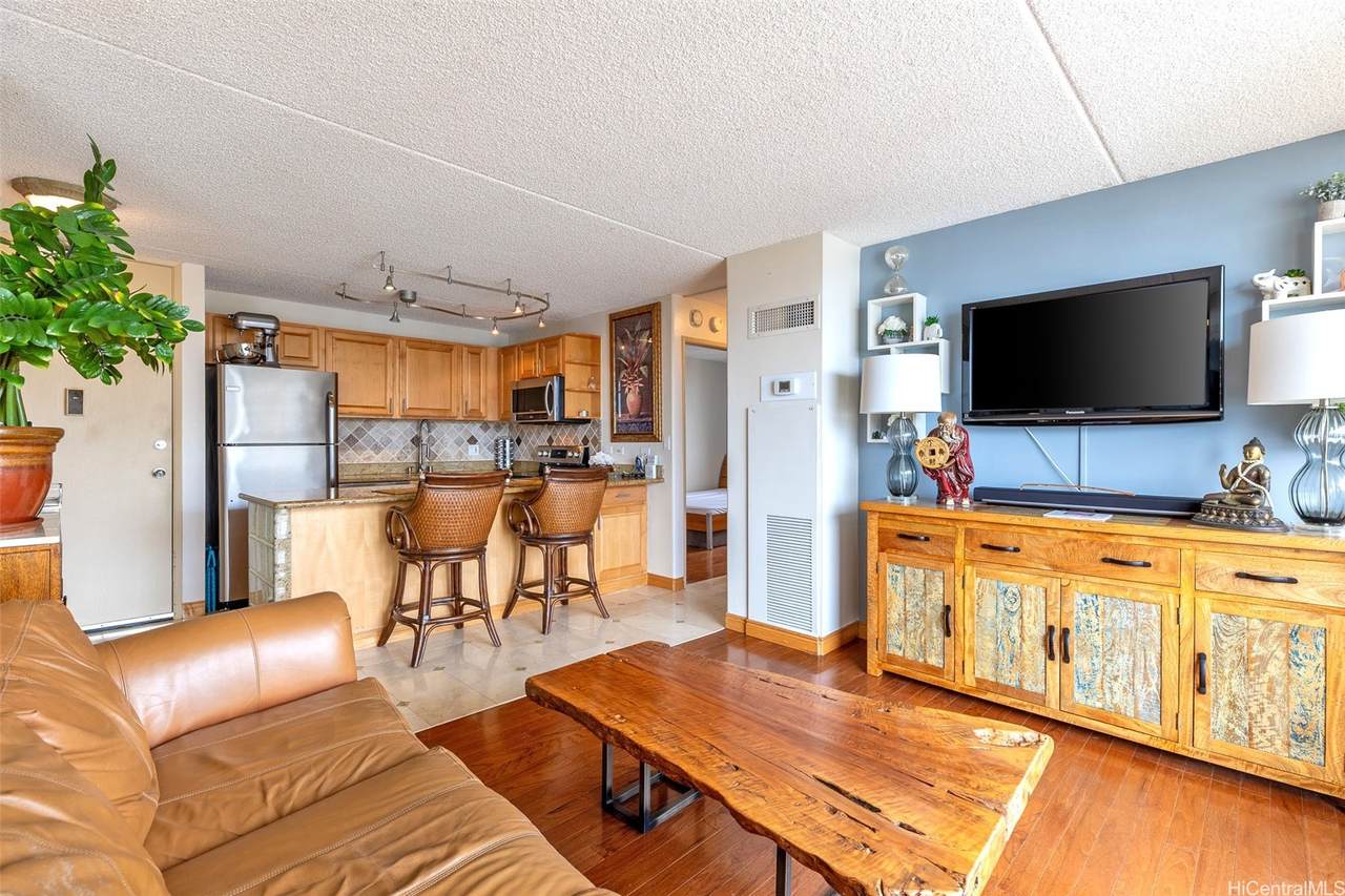 411 Hobron Lane - Photo 1