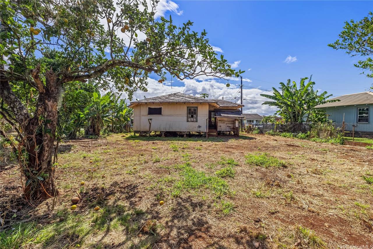 1328 Aheahe Avenue - Photo 1