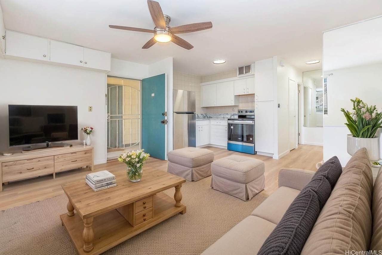 402 Iolani Avenue - Photo 1