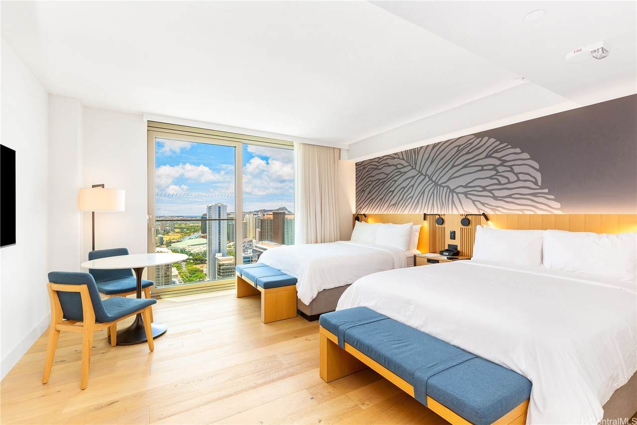 1390 Kapiolani Boulevard - Photo 1