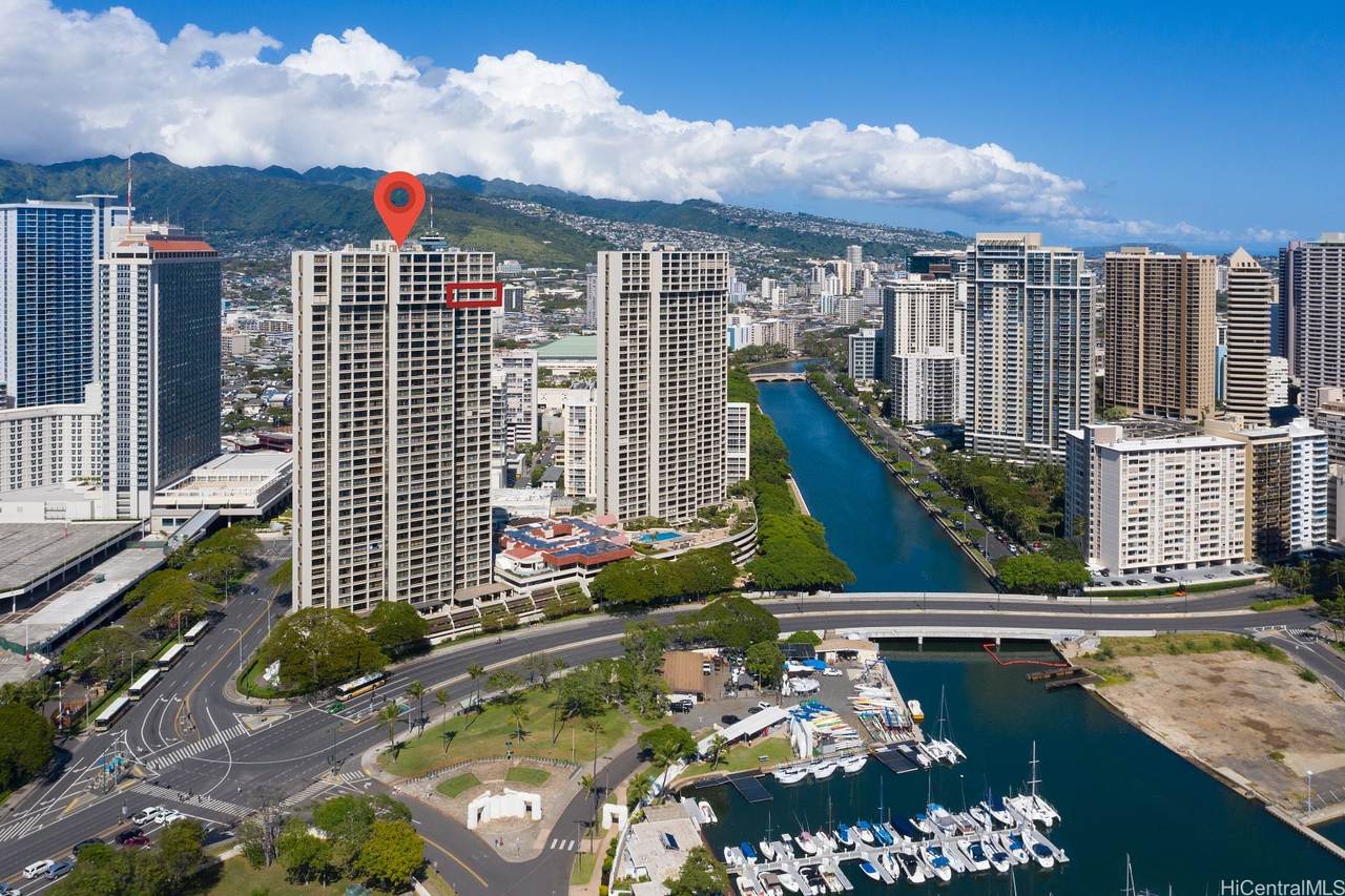 1600 Ala Moana Boulevard - Photo 1