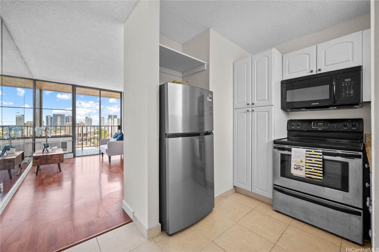 1561 Pensacola Street - Photo 1