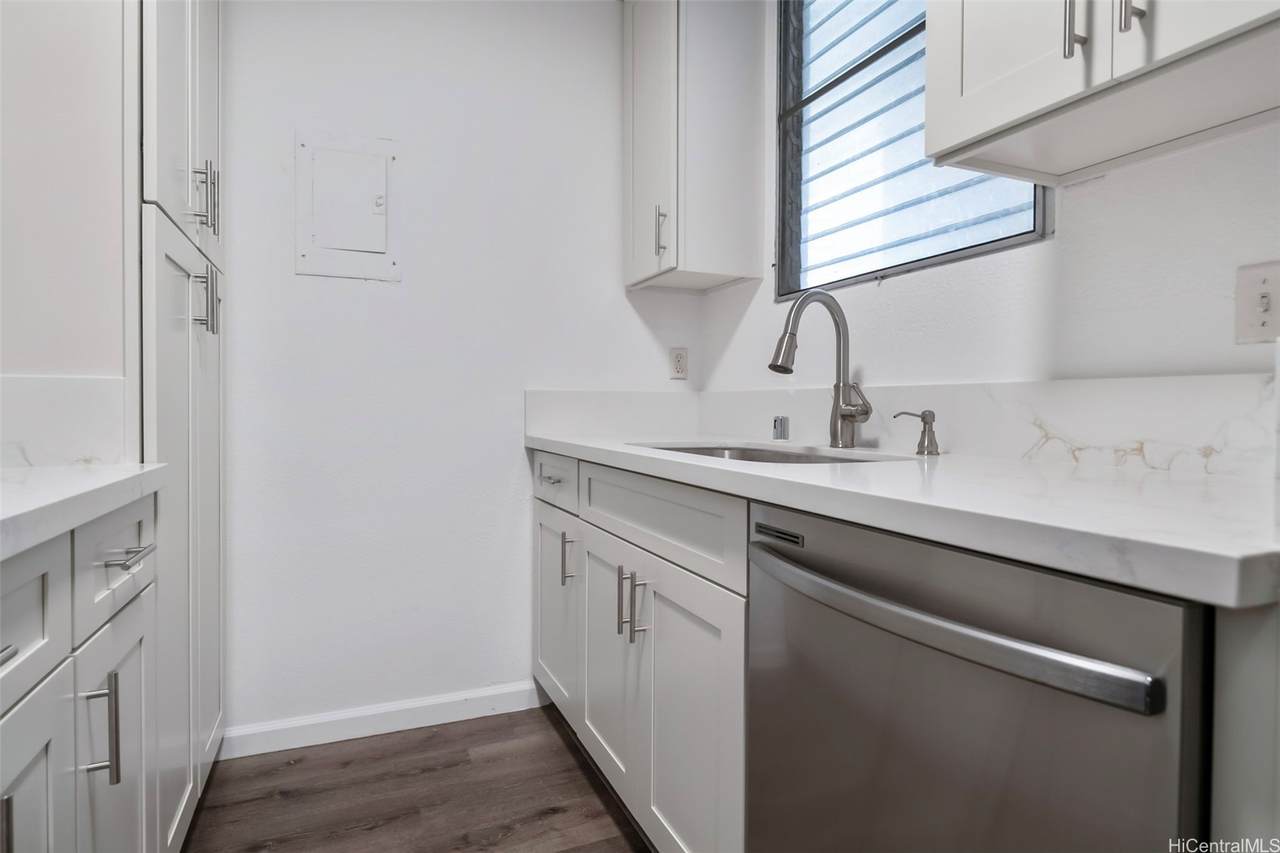 1215 Alexander Street - Photo 1