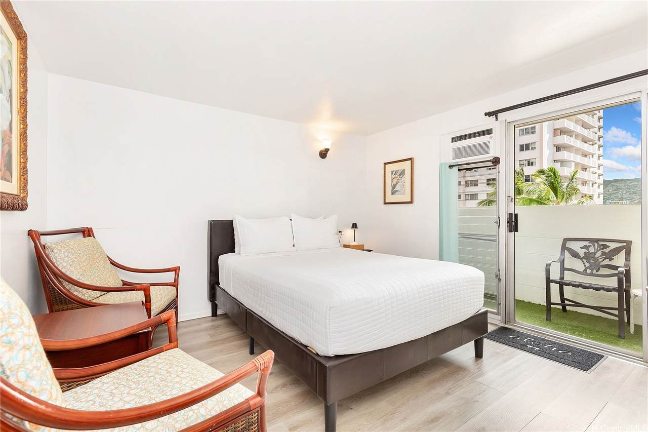 2450 Prince Edward Street - Photo 1