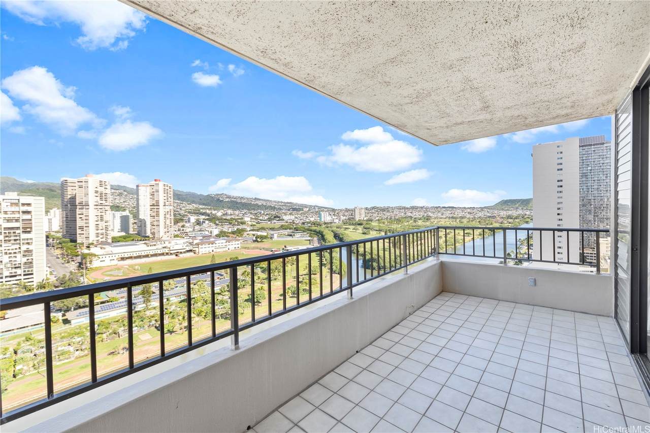 2121 Ala Wai Boulevard - Photo 1