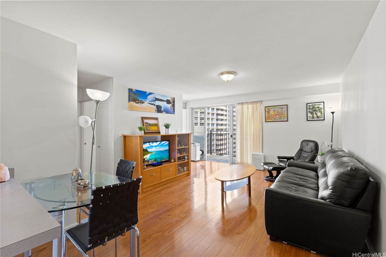 1610 Kanunu Street - Photo 1