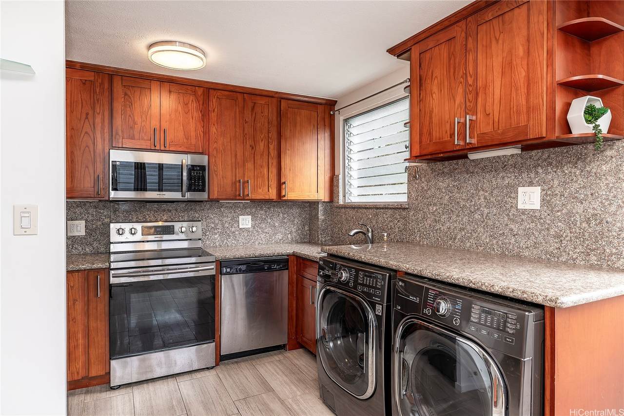 1720 Poki Street - Photo 1