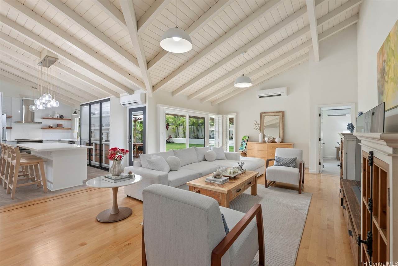 1016 Laukupu Way - Photo 1