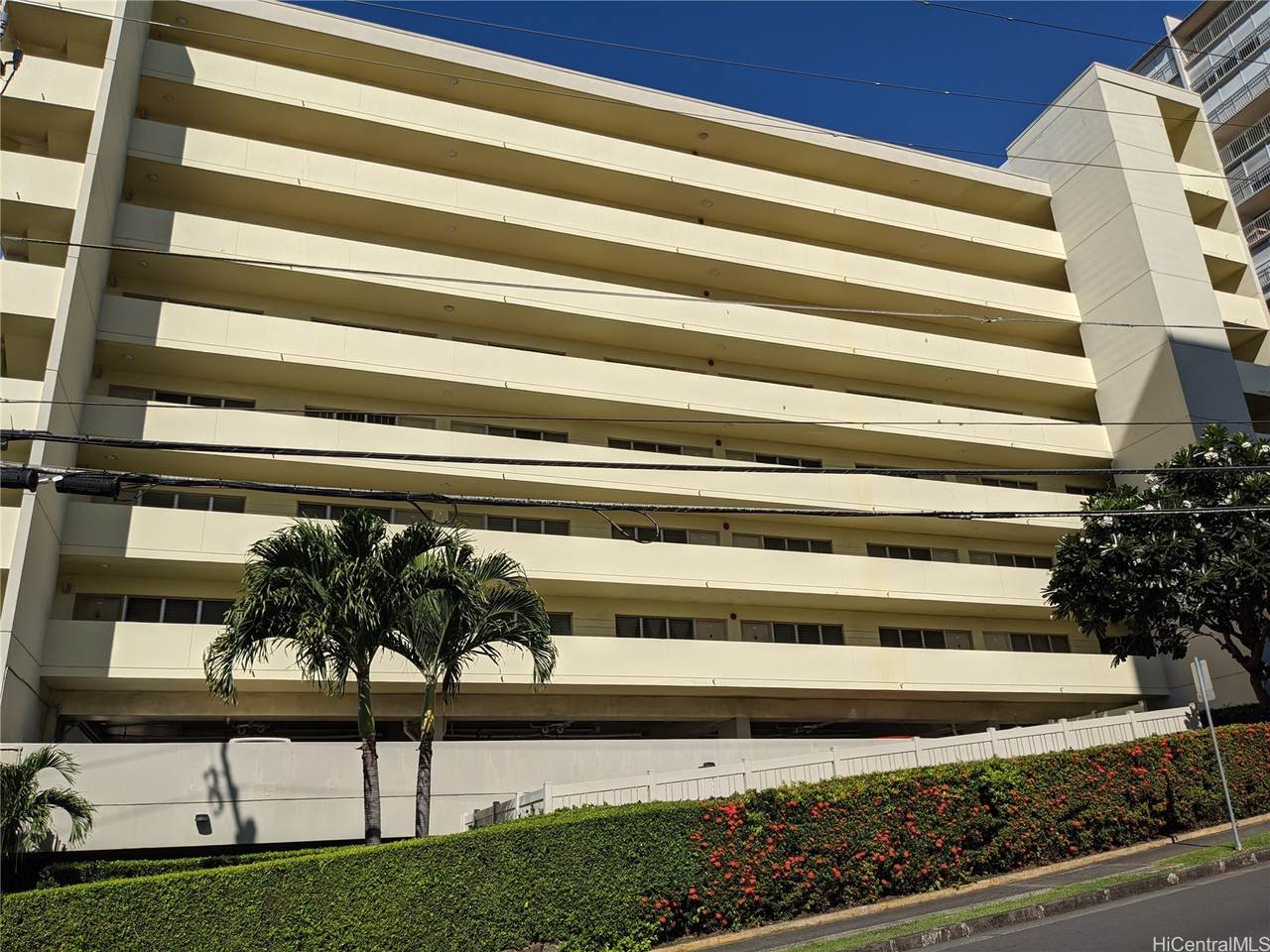 1516 Ward Avenue - Photo 1