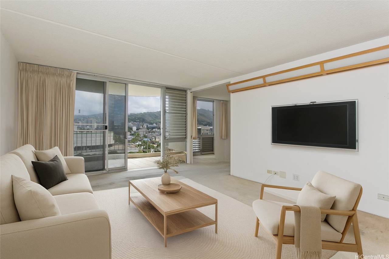 1717 Ala Wai Boulevard - Photo 1