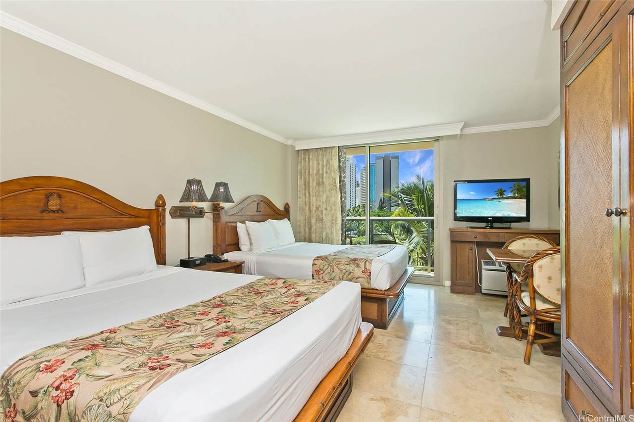 2045 Kalakaua Avenue - Photo 1