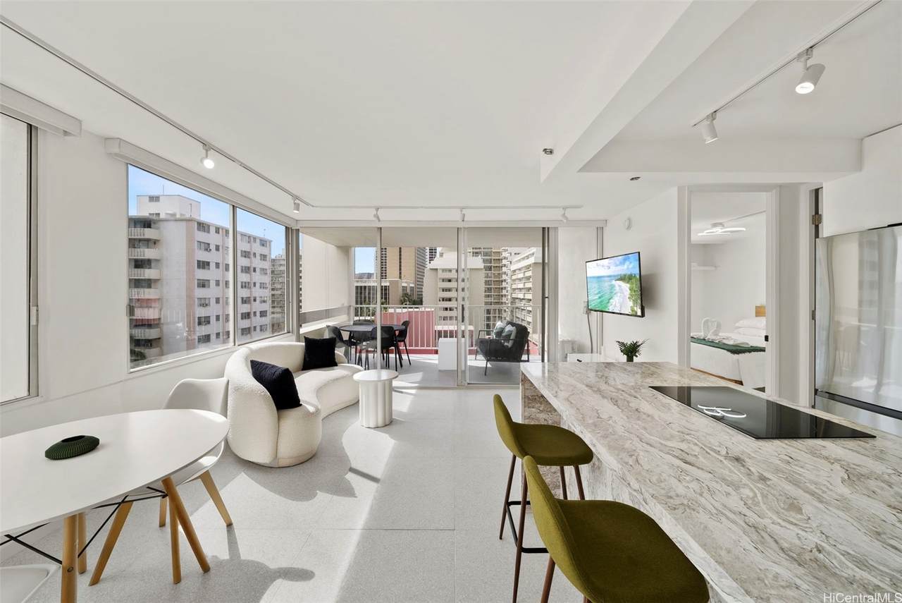 2427 Kuhio Avenue - Photo 1