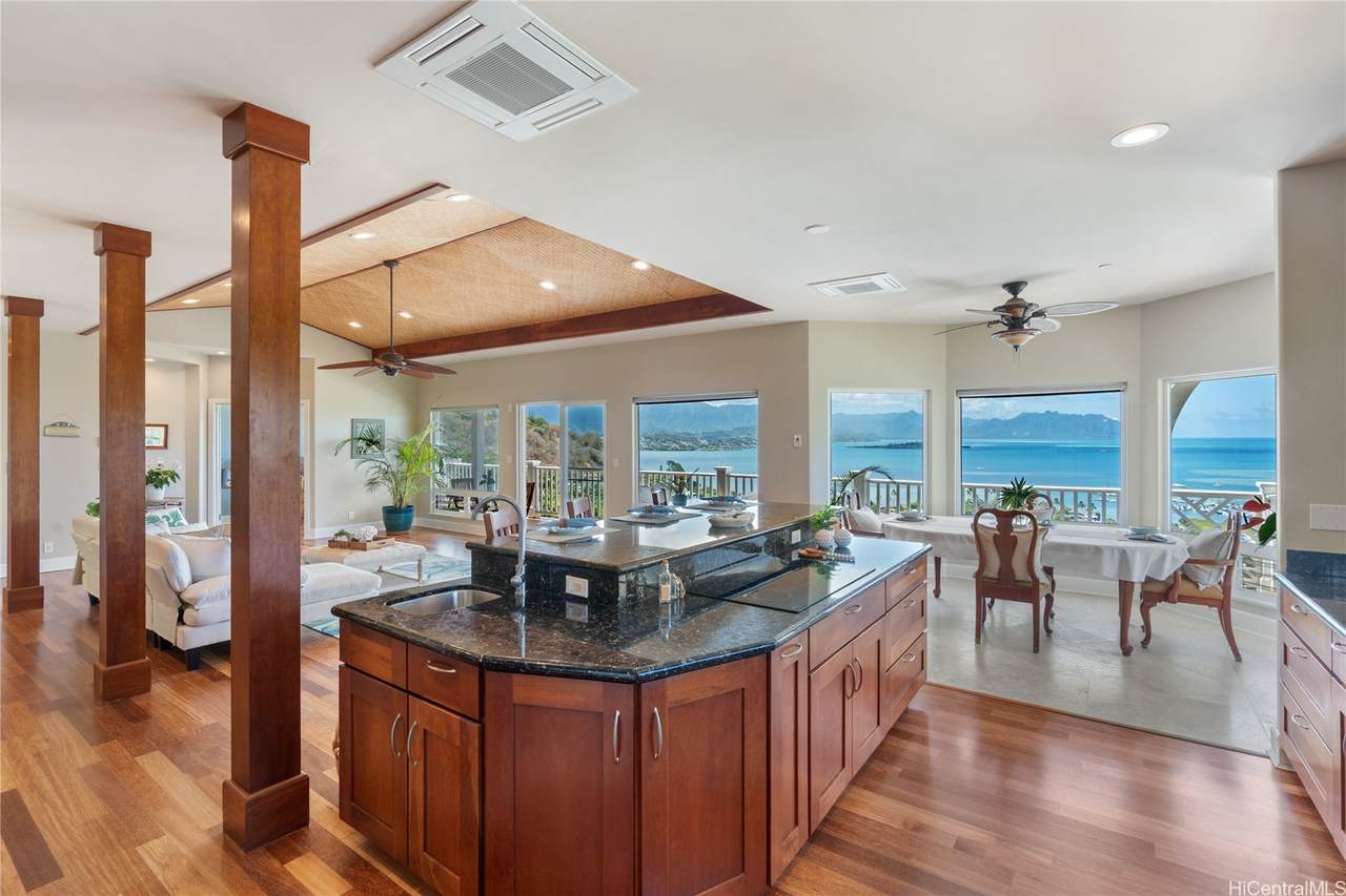 https://bt-photos.global.ssl.fastly.net/honolulu/1280_boomver_1_202519206-2.jpg