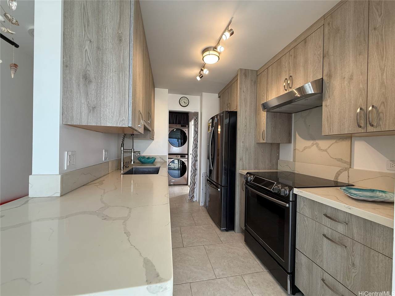 2233 Ala Wai Boulevard - Photo 1