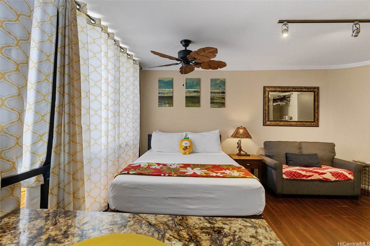 134 Kapahulu Avenue - Photo 1