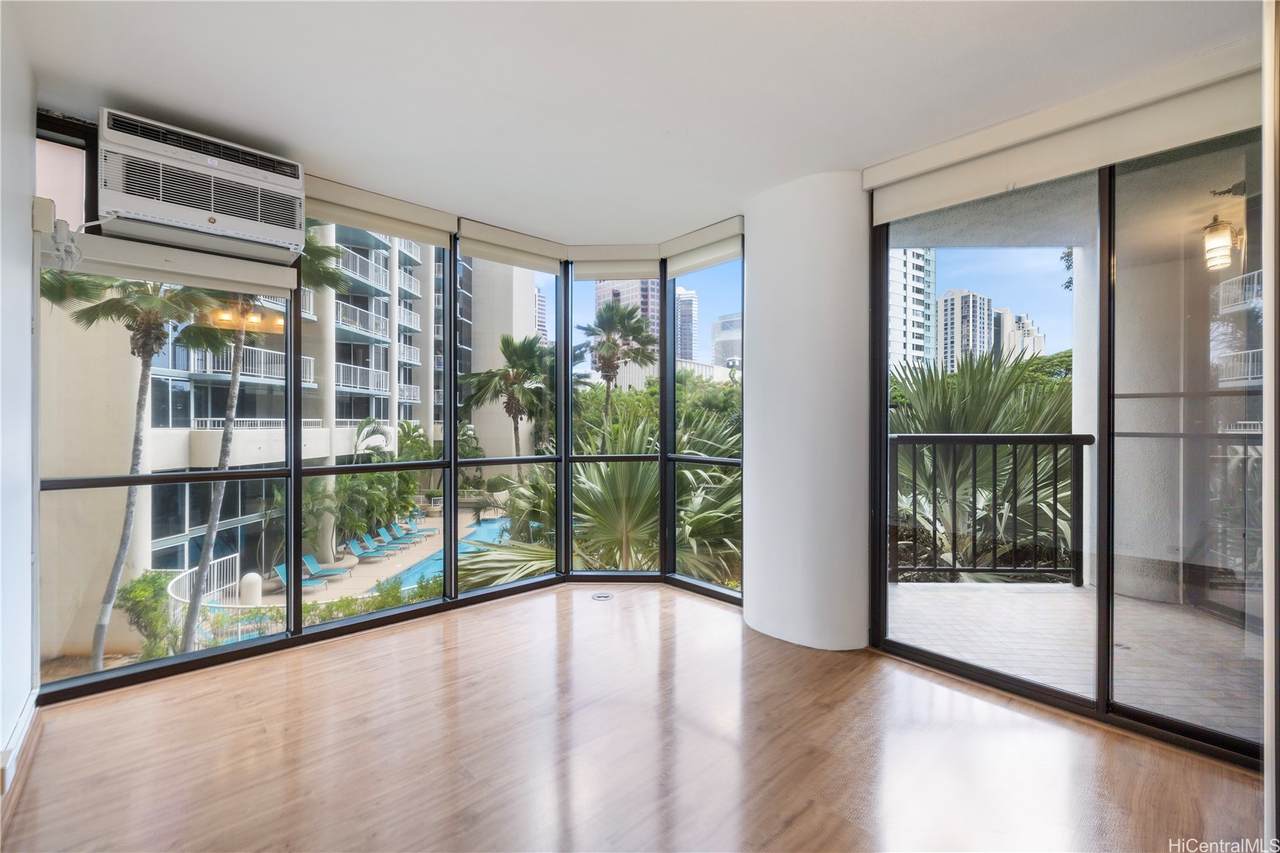 60 Beretania Street - Photo 1