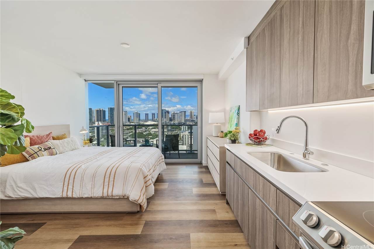 1515 Liona Street - Photo 1