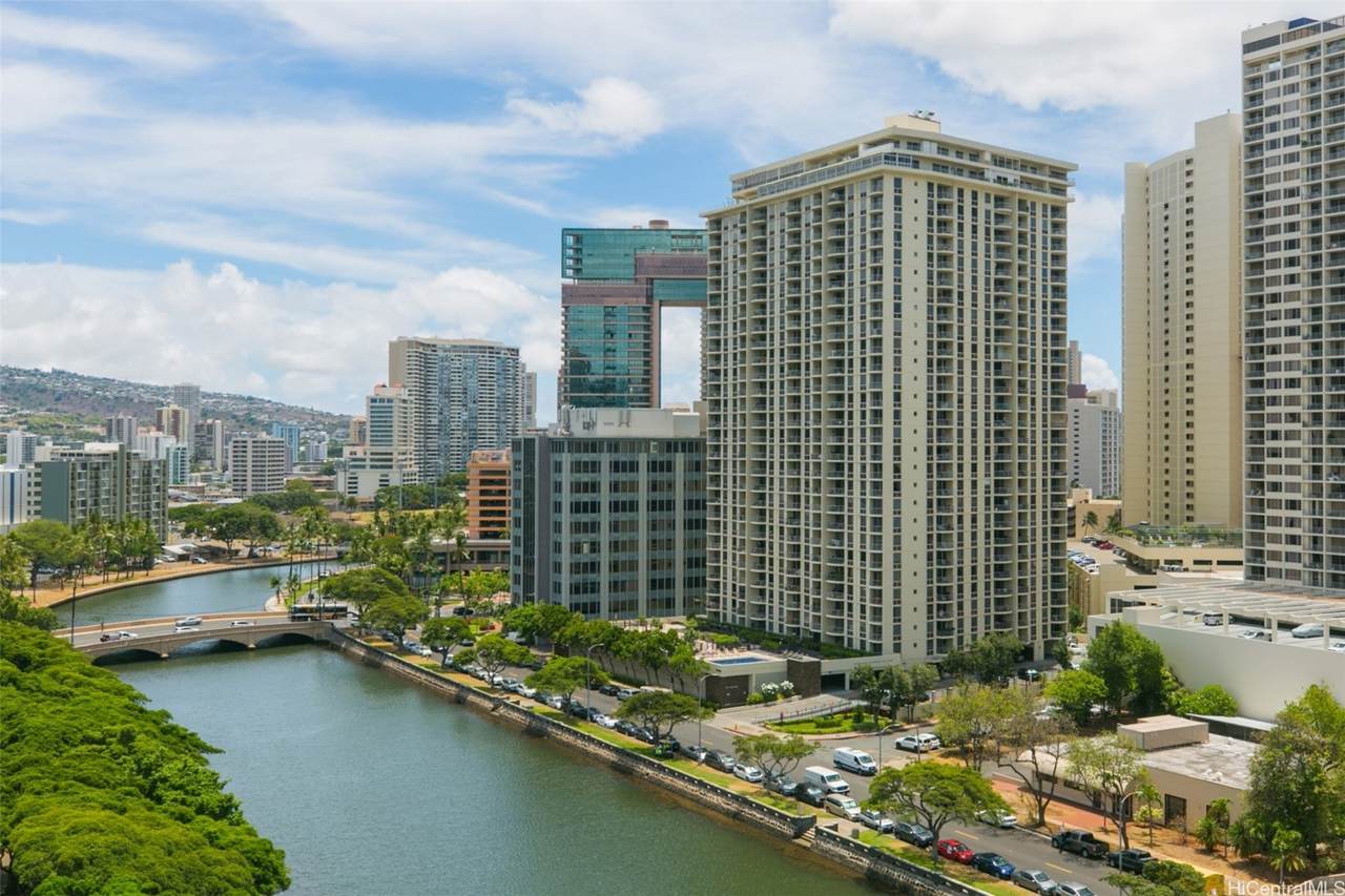 1717 Ala Wai Boulevard - Photo 1