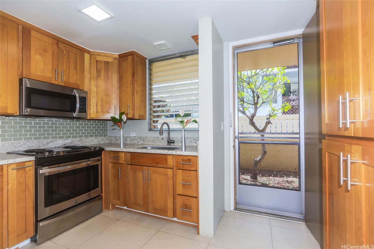 1323 Makiki Street - Photo 1