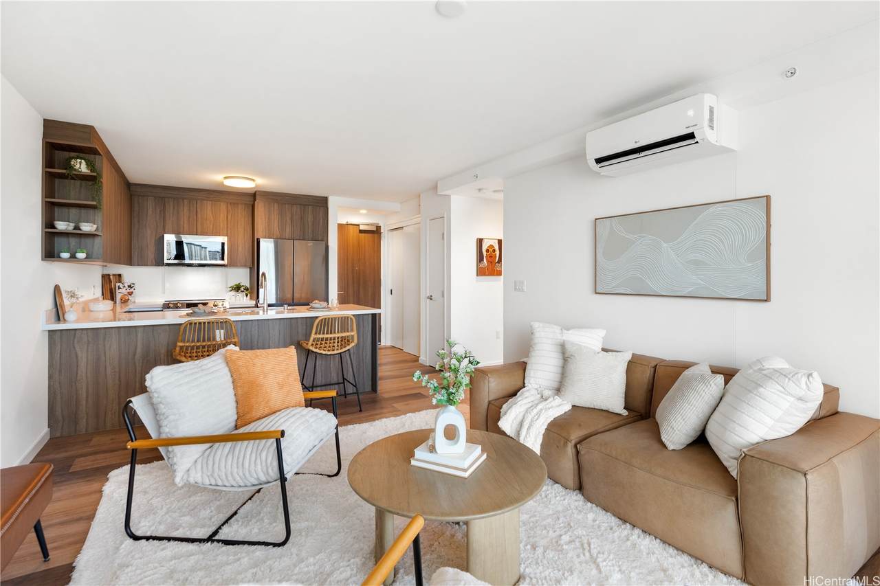 1515 Liona Street - Photo 1