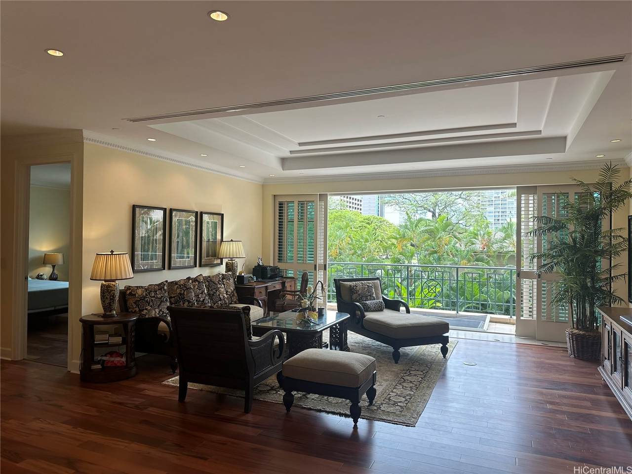 1740 Beretania Street - Photo 1