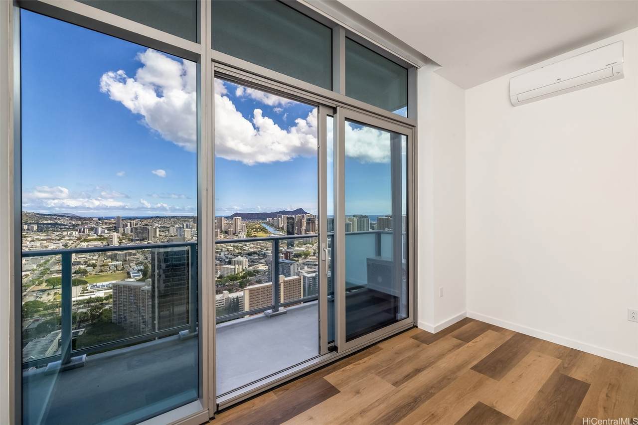 1515 Liona Street - Photo 1