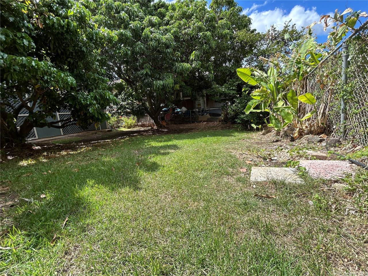 1628 Aupuni Street - Photo 1
