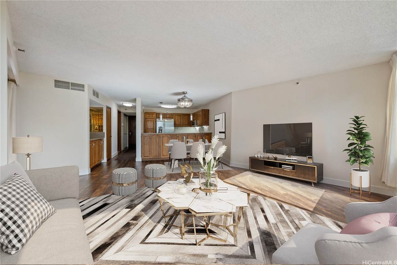 555 Hahaione Street - Photo 1