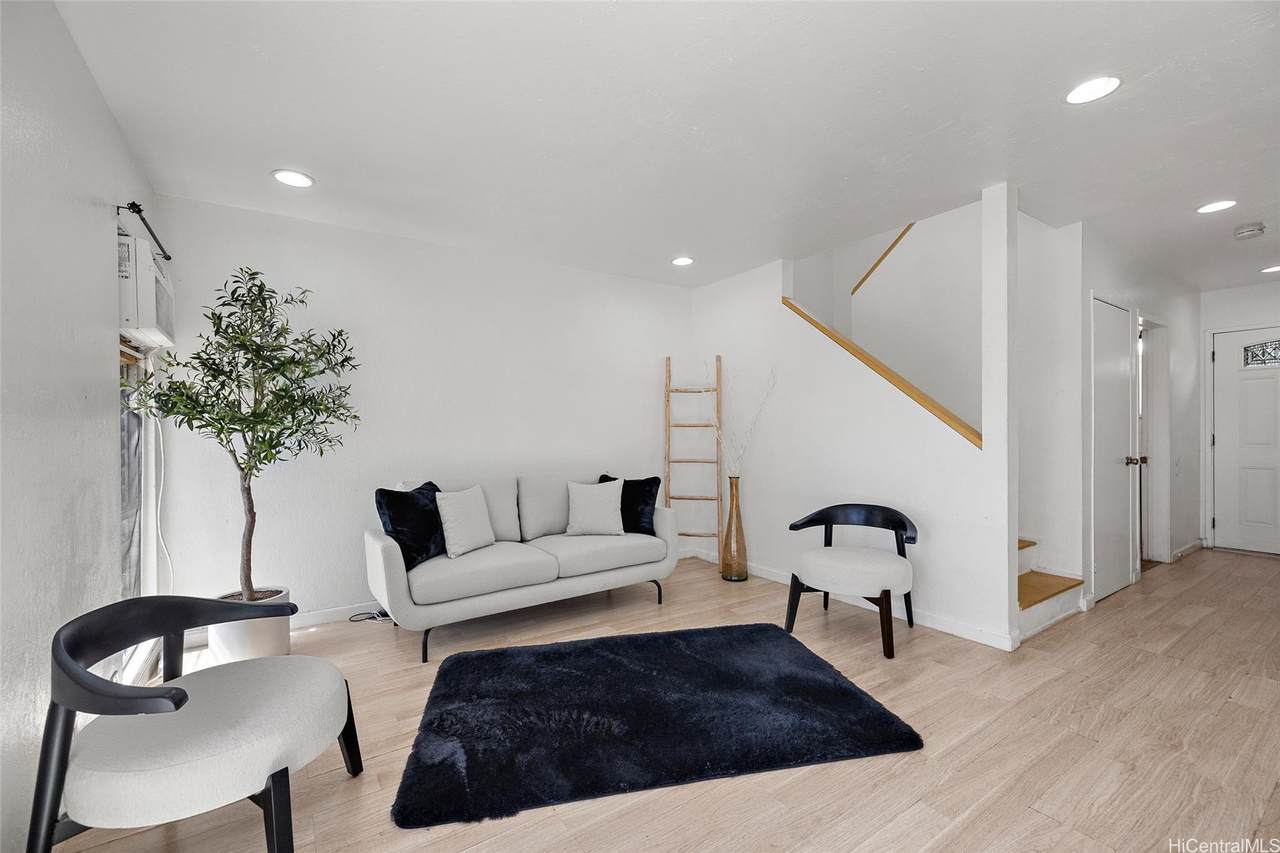 92-975 Makakilo Drive - Photo 1