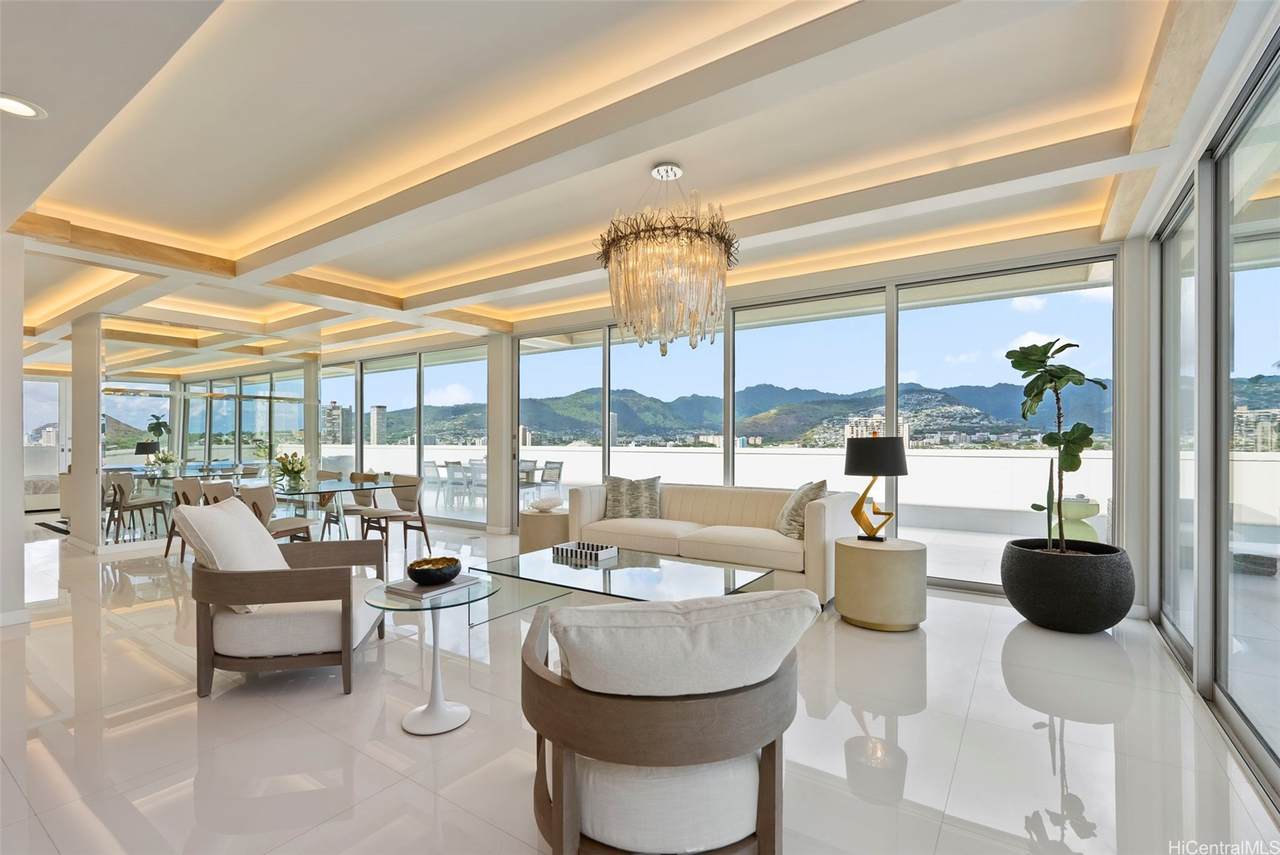 2533 Ala Wai Boulevard - Photo 1