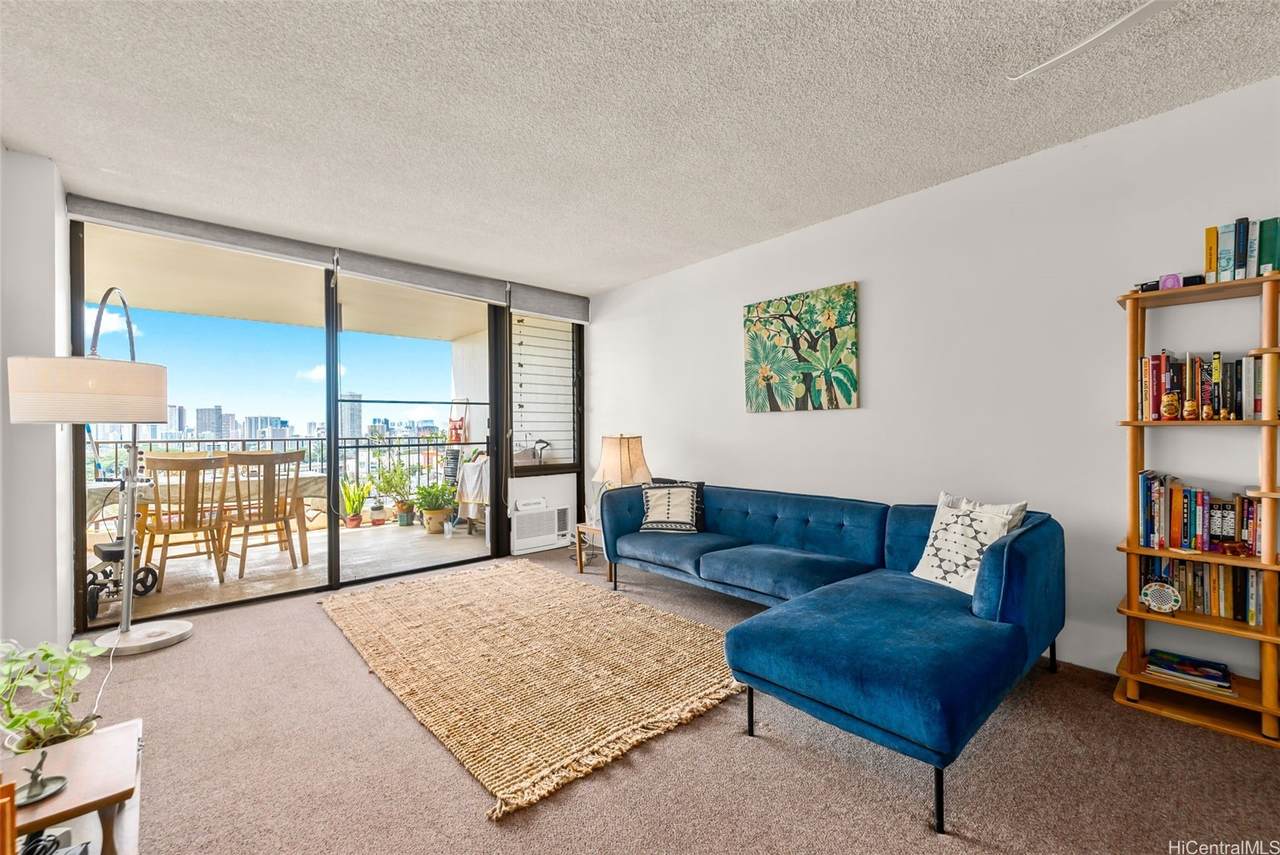 3138 Waialae Avenue - Photo 1