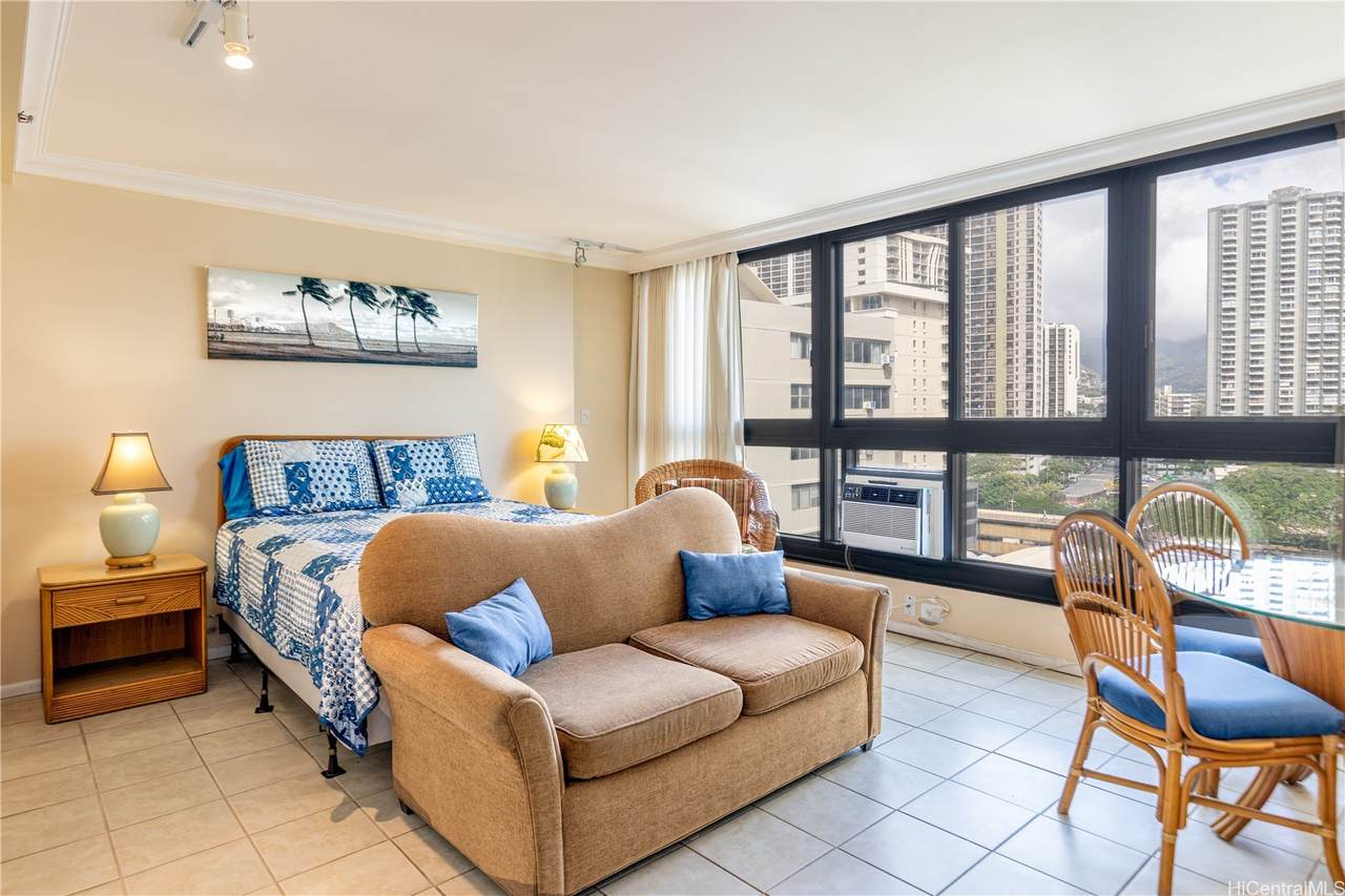 134 Kapahulu Avenue - Photo 1