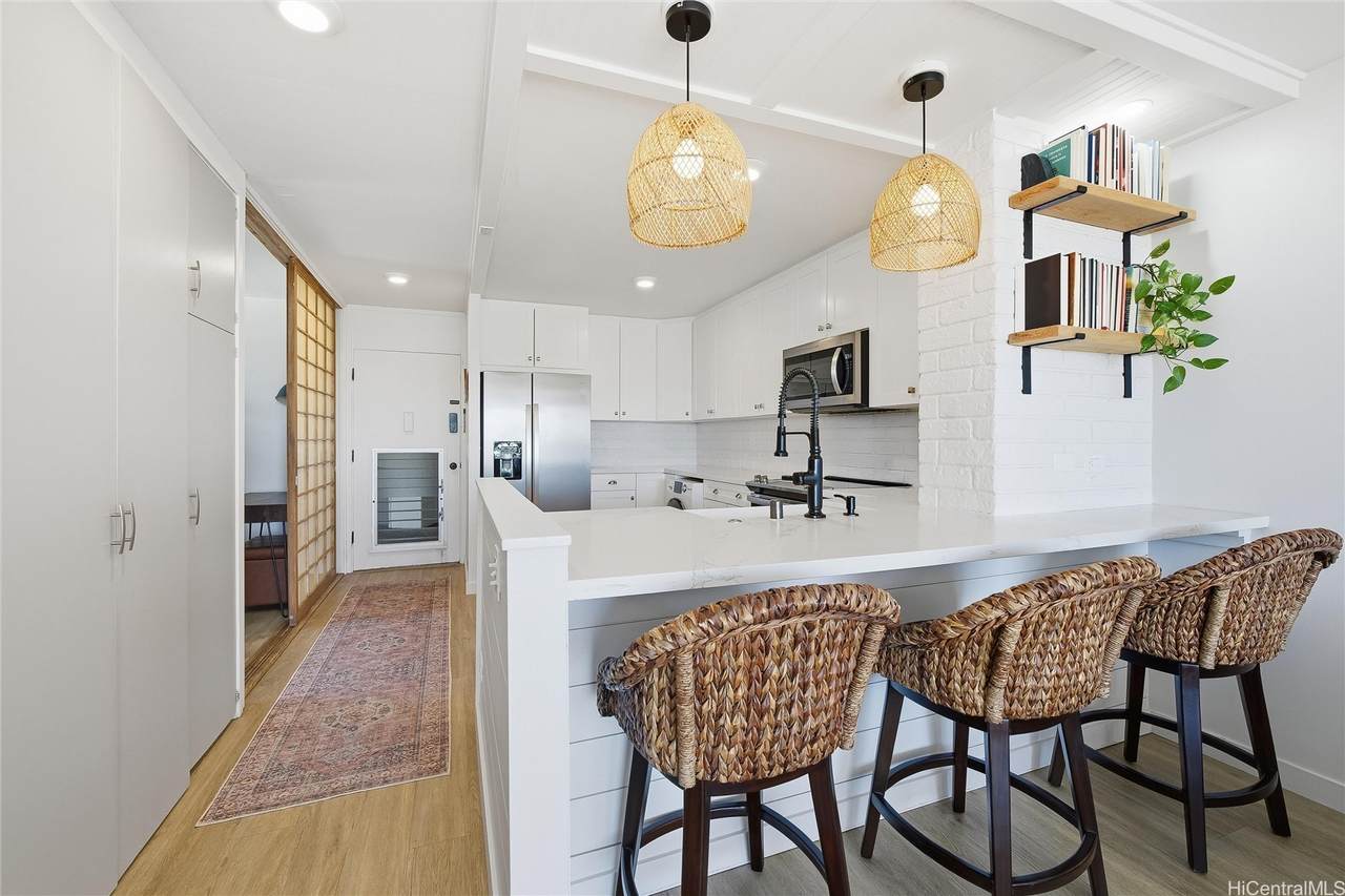 1676 Ala Moana Boulevard - Photo 1