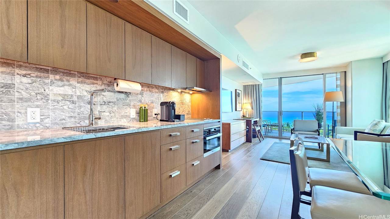 2139 Kuhio Avenue - Photo 1