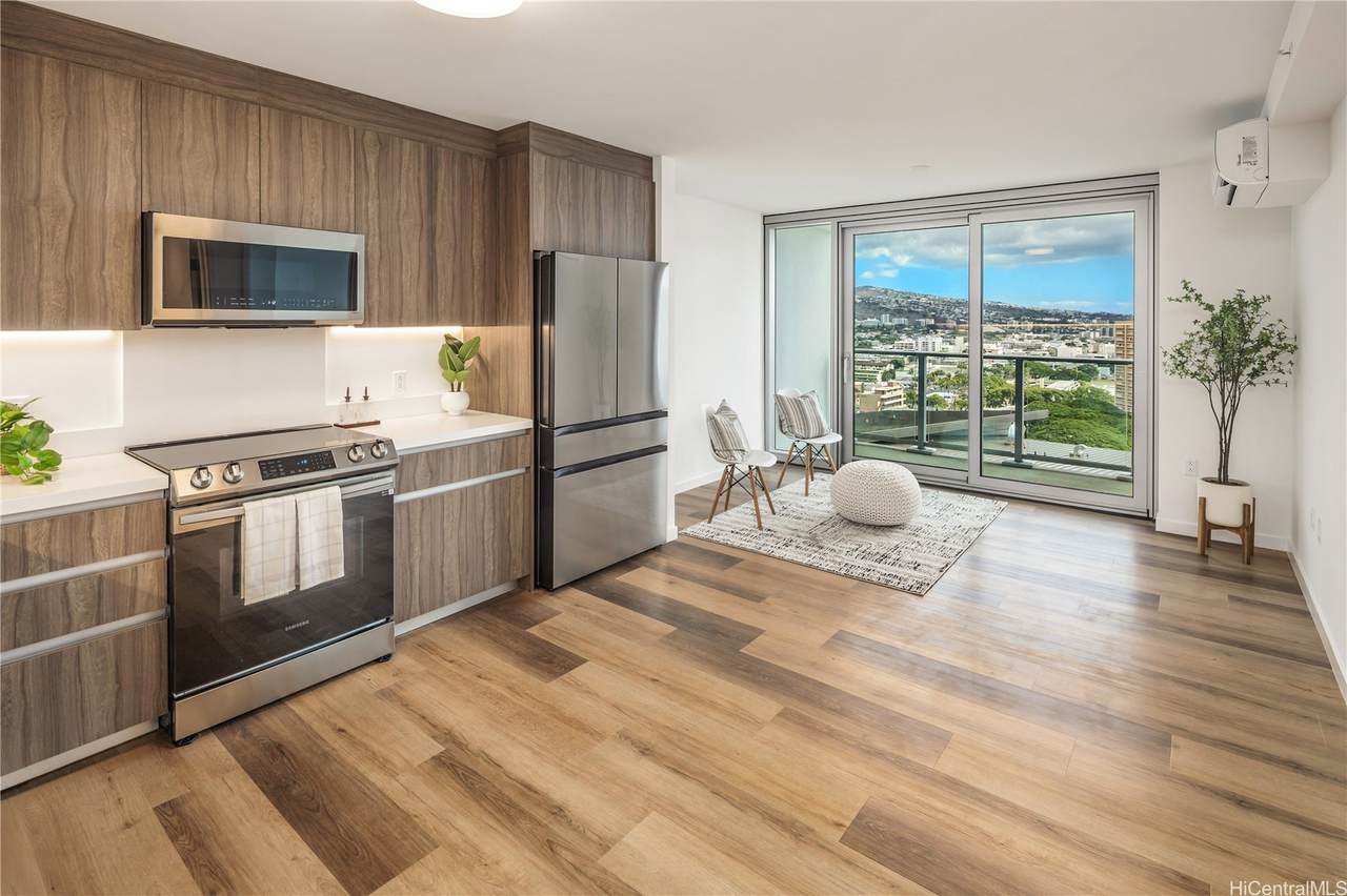 1515 Liona Street - Photo 1