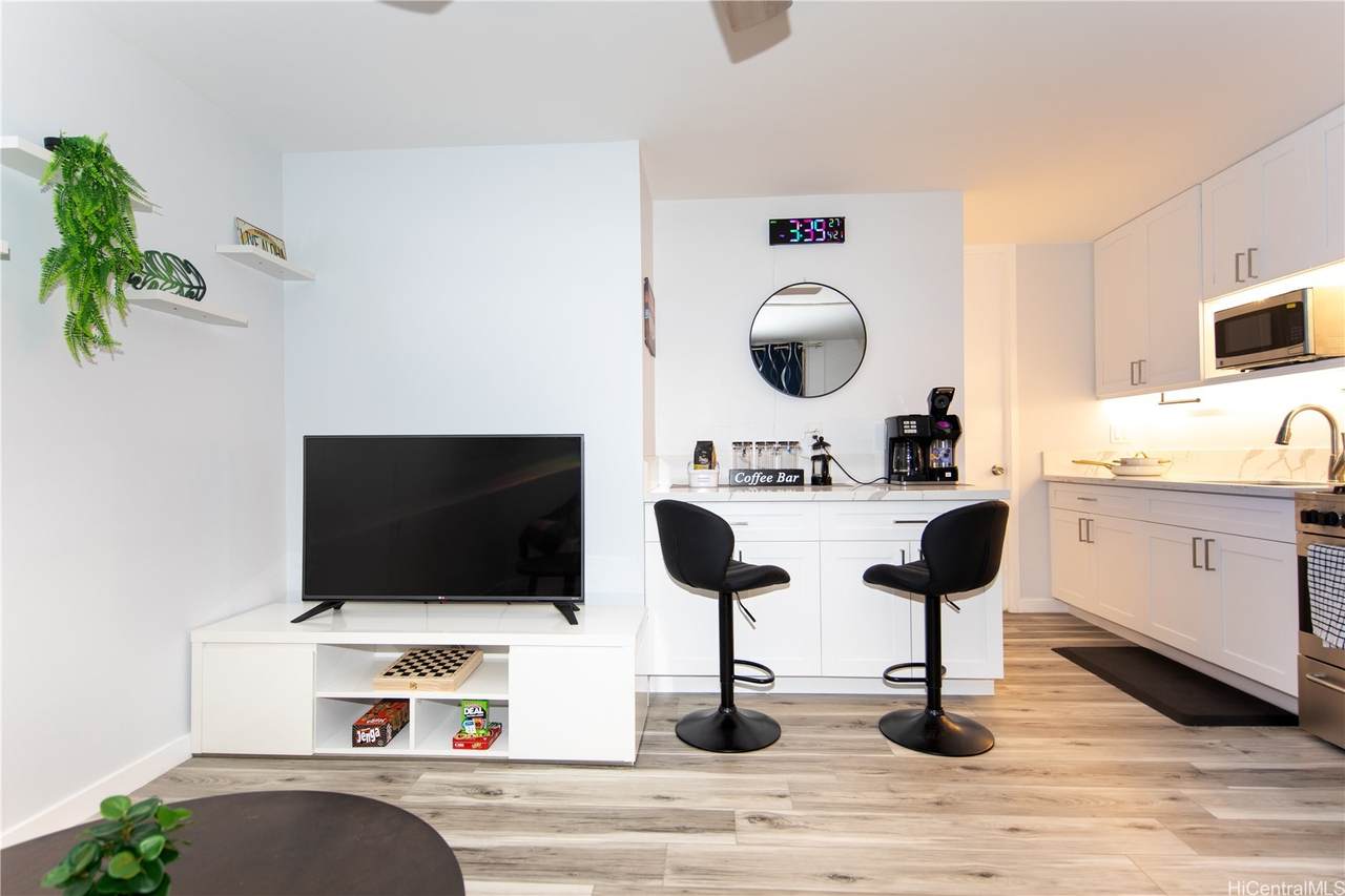 1911 Kalakaua Avenue - Photo 1