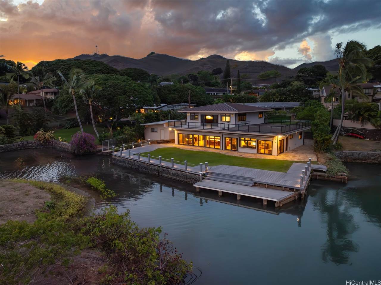 https://bt-photos.global.ssl.fastly.net/honolulu/1280_boomver_1_202524737-2.jpg