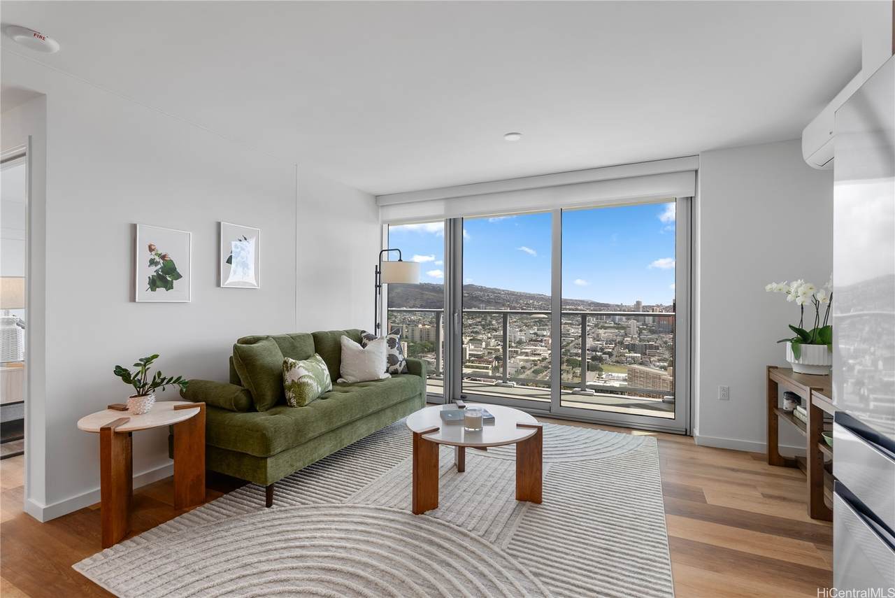 1515 Liona Street - Photo 1